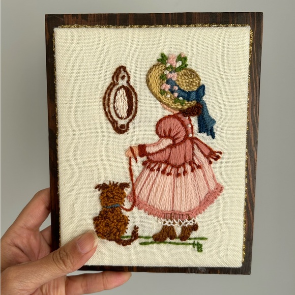 Vintage Crewel 70s art pieces, set of 2 - Picture 11 of 13